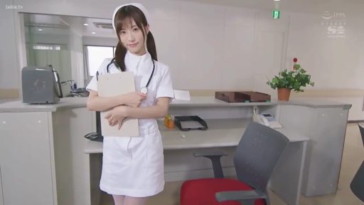 全身 · 护士服 · 站立 · 微笑 · 制服诱惑 · 听诊器 · 护士站 · 持文件夹