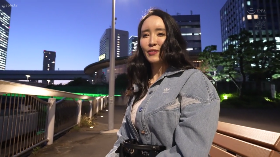 室内 · 全身 · 专注 · 马赛克 · 跪姿 · 裸体 · 吹箫 · 电饭煲