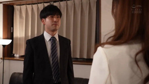 交谈 · 严肃 · 脸部 · 站姿 · 剧情 · 厨房 · 职业套装