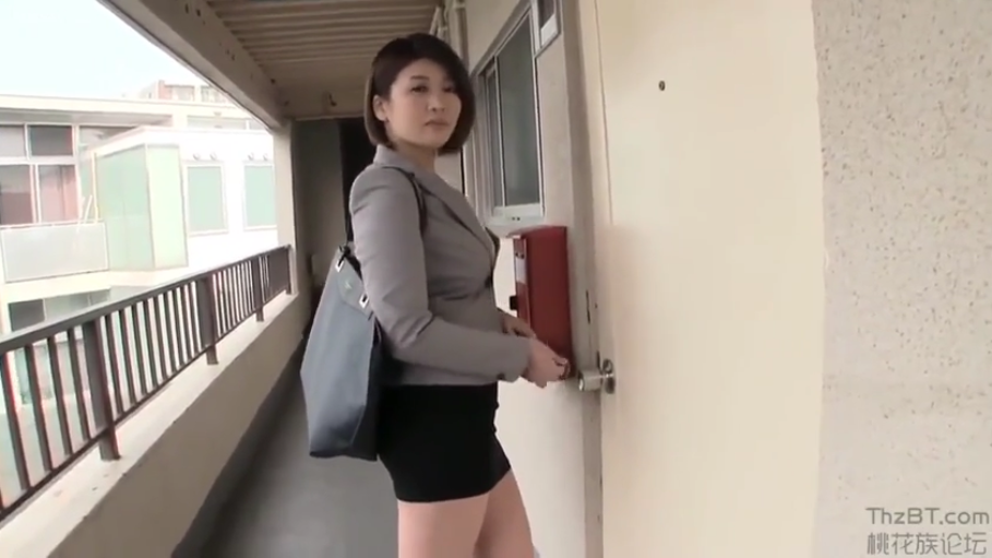 专注 · 全裸 · 卧室 · 侧拍 · 枕头 · 有码 · 女上位 · 性交行为