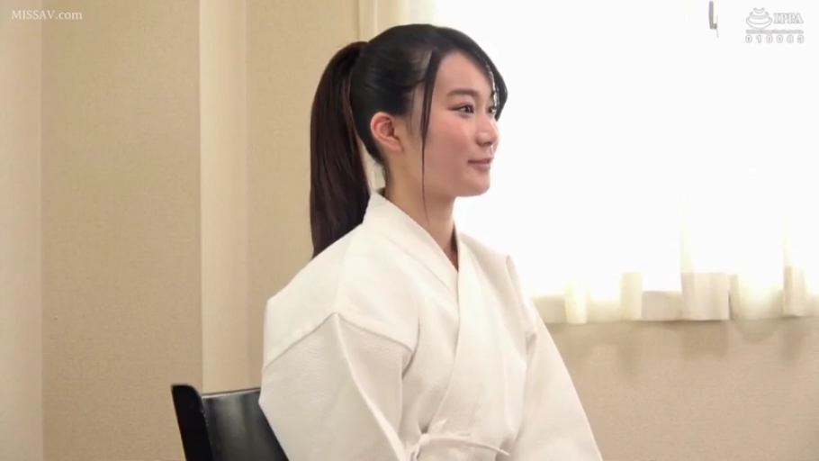 室内 · 迷离 · 嘴部 · 接吻 · 面对面 · 唾液 · 灯