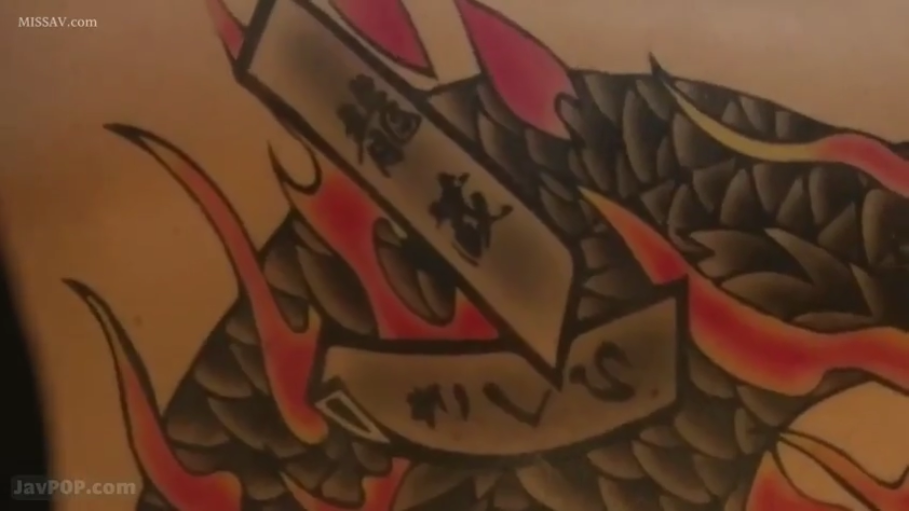 坐姿 · 全裸 · 浴室 · 自然 · 多人 · 浴缸 · 上半身 · 洗浴