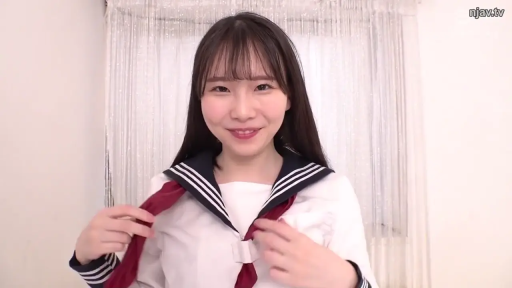 忧郁 · 脸部 · 侧身 · 学生制服 · 走廊 · 凝视