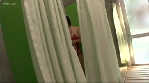 专注 · 站姿 · 更衣室 · 整理衣物 · 窥视视角 · 红色连体泳衣 · 布帘