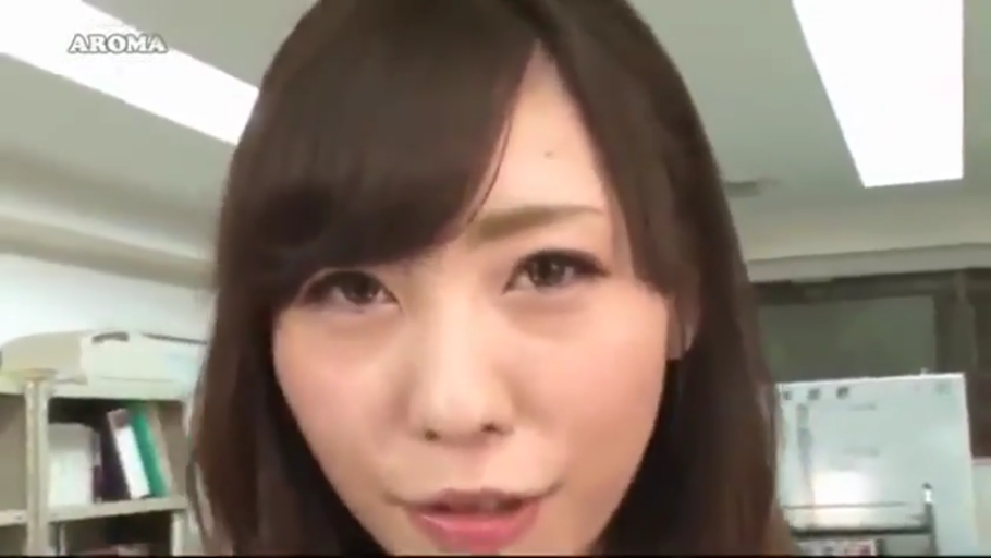 诱惑 · 脸部特写 · 办公室
