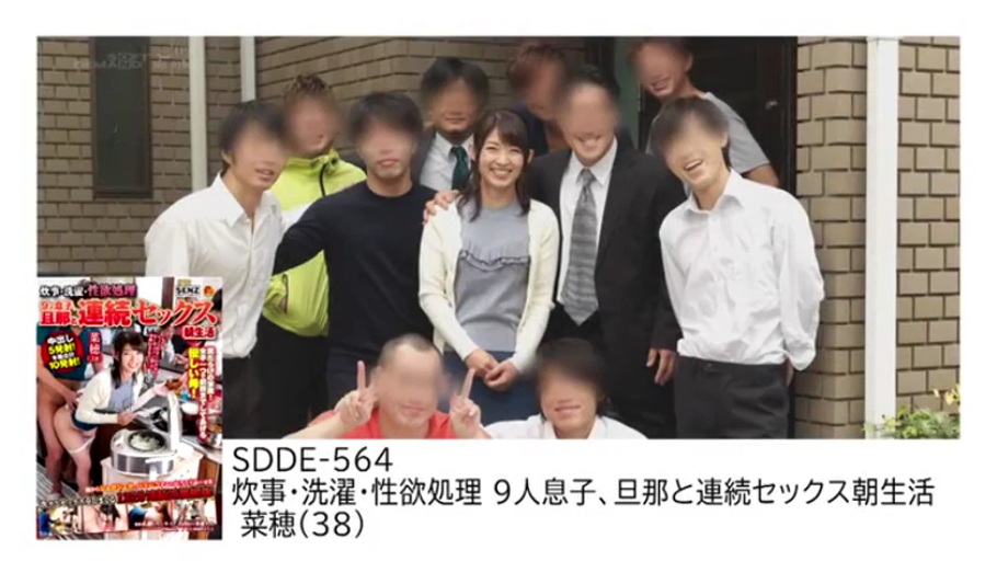 室内 · 坐姿 · 面部 · 休闲装 · 居家 · 注视 · 期待 · 耳坠