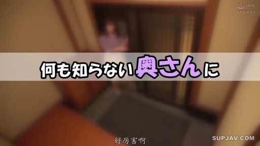 卧室 · 胸部特写 · 仰卧开腿 · 微笑 · 灰毛衣 · 露出 · 撩衣露乳