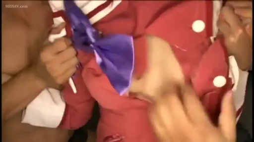 室内 · 胸部特写 · 站姿 · 动态模糊 · 拉扯衣服 · 不详 · 蕾丝边 · 紫色蝴蝶结