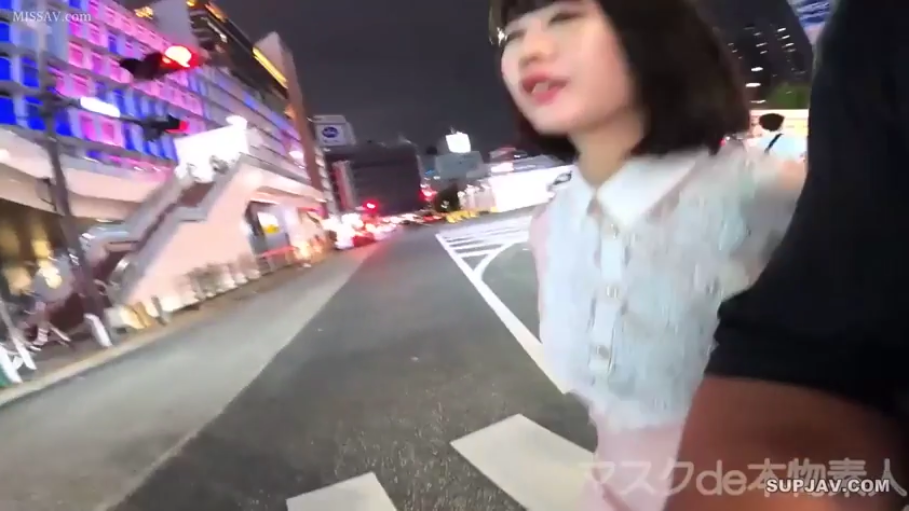 室内 · 全裸 · 展示 · 趴姿 · 私处特写 · 床单 · 局部
