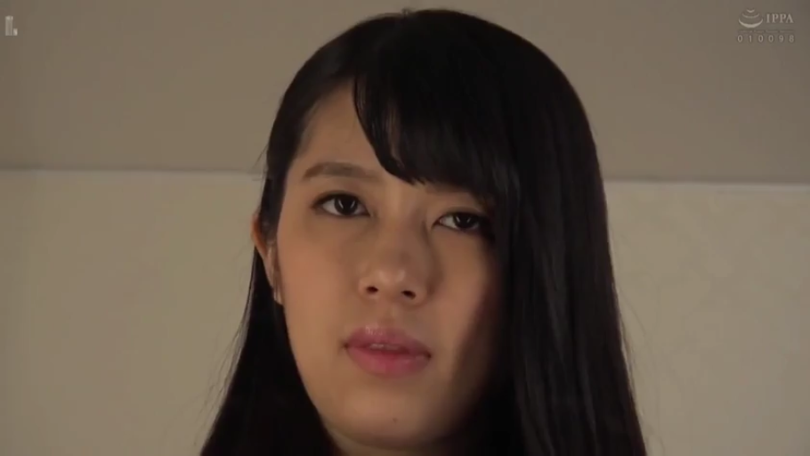 室内 · 脸部特写 · 注视 · 常服 · 高冷 · 正面 · 黑长直