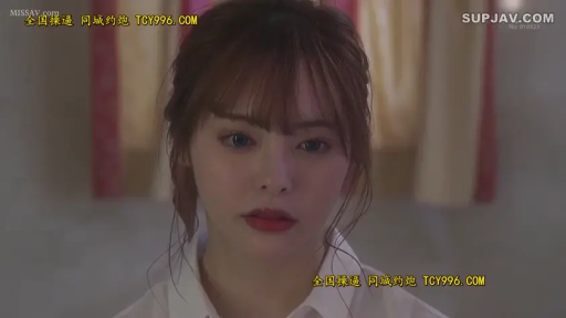 室内 · 单人 · 忧郁 · 脸部特写 · 白衬衫 · 注视 · 正面