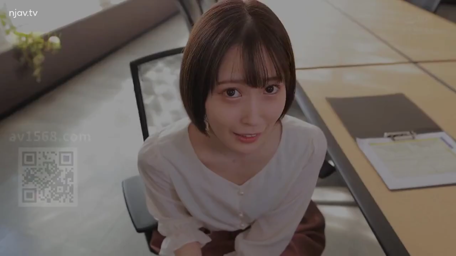 坐姿 · 办公室 · OL装 · 面部特写