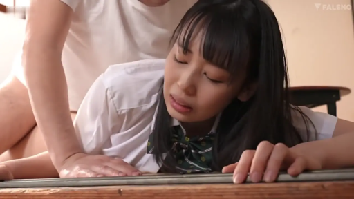 室内 · 性交 · 后入式 · 面部特写 · 制服 · 痛苦 · 中长发