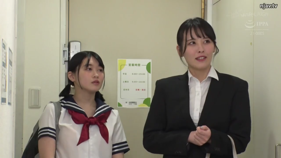 全身 · 全裸 · 迷离 · 性行为 · 储物柜 · 无码 · 站立后入 · 室内玄关