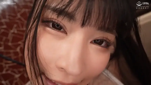 Indoor · Close-up of the face · Strap