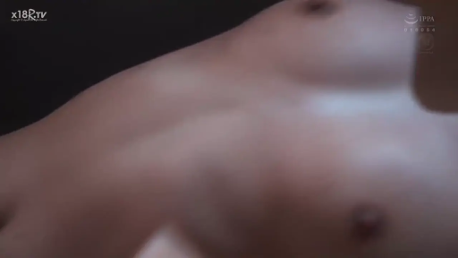 室内 · 性交 · 面部 · 全裸 · 沉醉 · 举手 · 昏暗