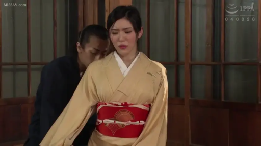 中景 · 和服 · 日式室内