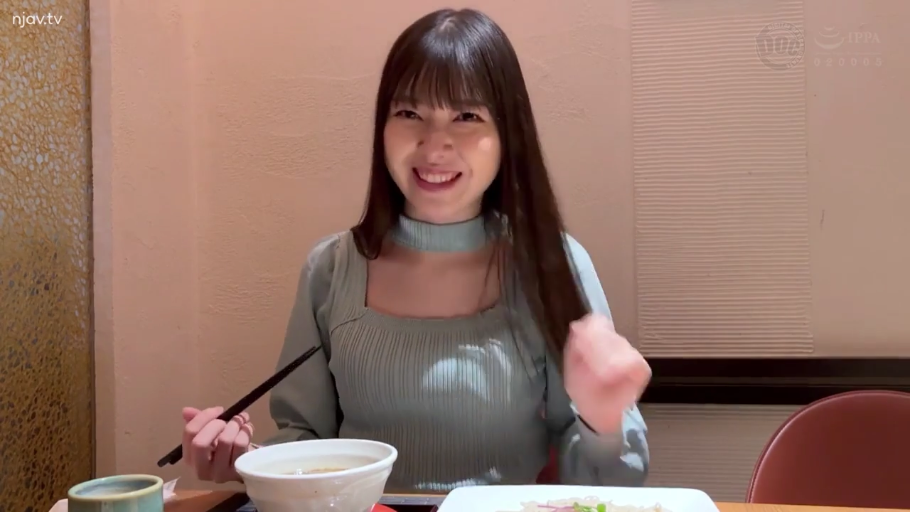 室内 · 全裸 · 口交 · 闭眼 · 跪姿 · 嘴部 · 多人