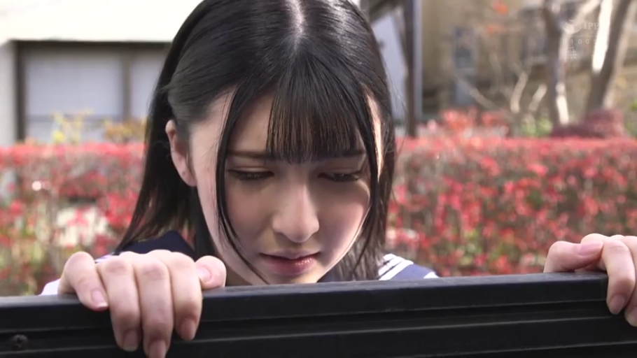 室内 · 俯身 · 脸部特写 · 舔舐 · 动情 · 成人视频截图 · 花纹衬衫