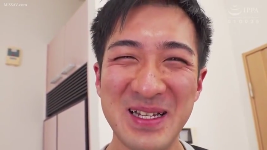 室内 · 脸部特写 · 休闲装