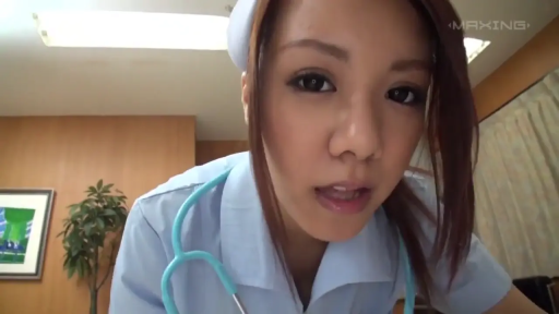 俯身 · 护士服 · 自然 · 面部特写 · 注视 · 制服诱惑 · 听诊器 · 医务室