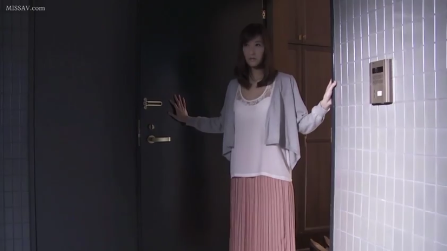 室内 · 面部 · 俯身 · 第一视角 · 口交 · 挑逗 · 粉色条纹衫
