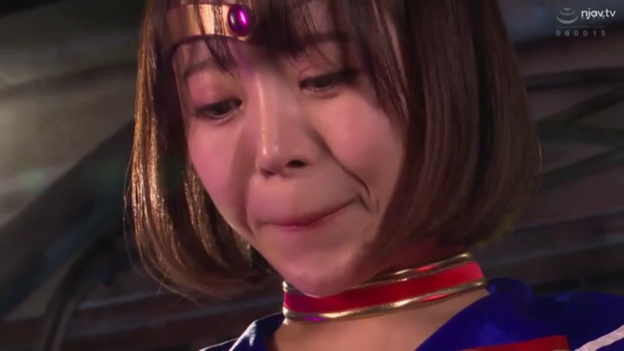 室内 · 面部 · 忧郁 · 低头 · 静止 · Cosplay · 动漫角色扮演服 · 额饰