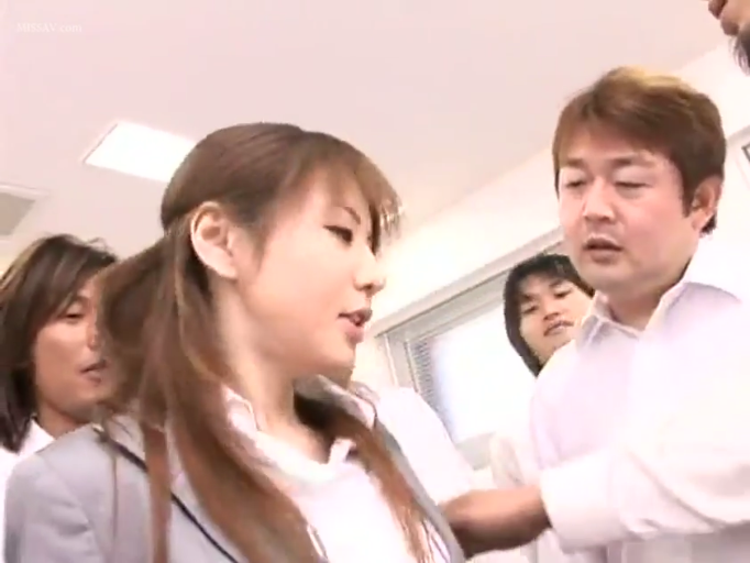 室内 · 马赛克 · 跪姿 · 阴茎 · 口交行为 · 红色内裤 · 口部特写 · 享受表情