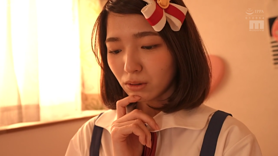 室内 · 私处特写 · 裸体 · 躺姿 · 手电筒 · 照明检查 · 像素打码