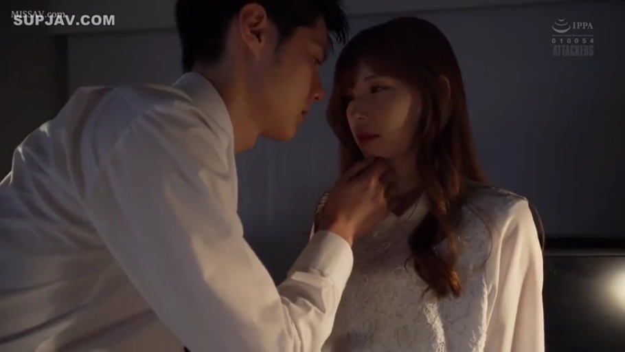 室内 · 连衣裙 · 半身 · 挑逗 · 靠近