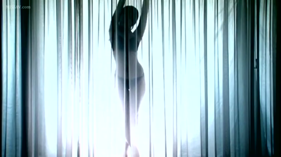 室内 · 全身 · 站姿 · 窗帘 · 模糊 · 黑色内衣 · 剪影 · 摆姿势