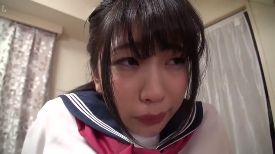 室内 · 脸部特写 · 水手服