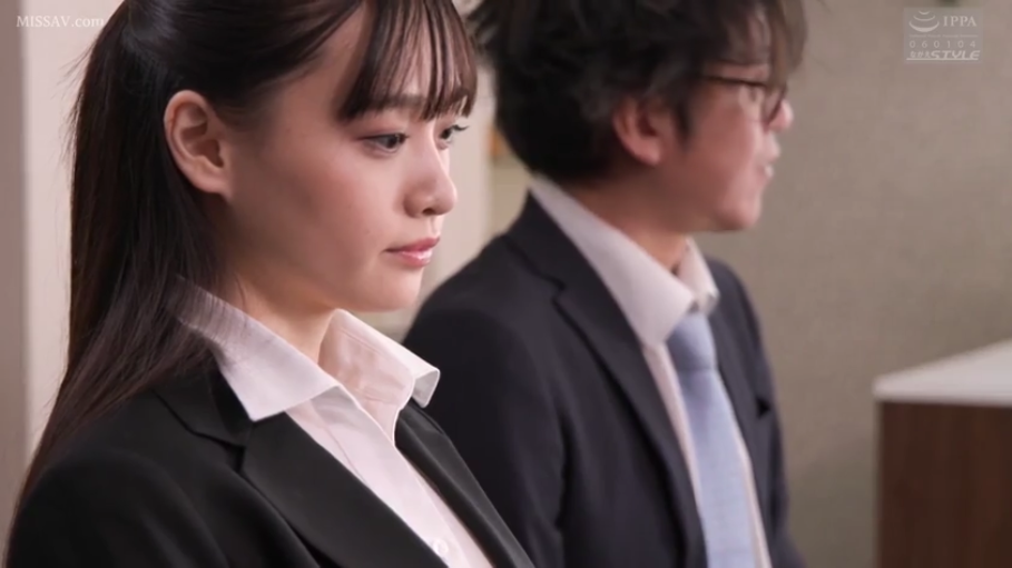 中景 · 楼梯间 · 双马尾 · 跪爬姿势 · 陶醉表情 · 后入性交 · 黑色丁字裤 · 楼梯扶手