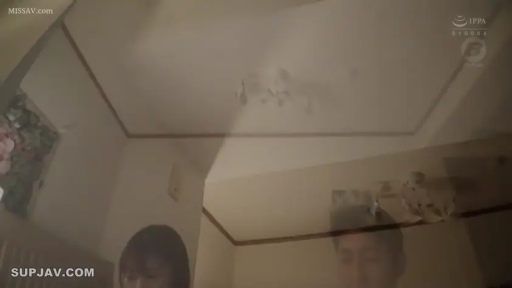 室内 · 自然 · 便服 · 交流 · 面对面