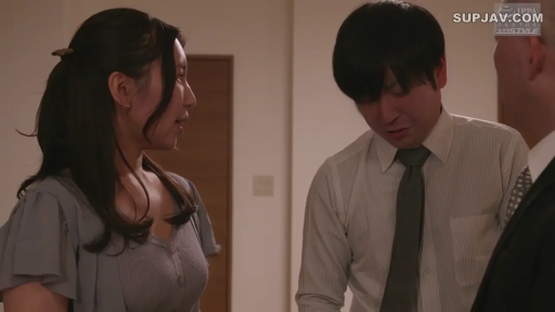 室内 · 严肃 · 脸部 · 站立 · 职业装 · 谈话 · 职场剧情