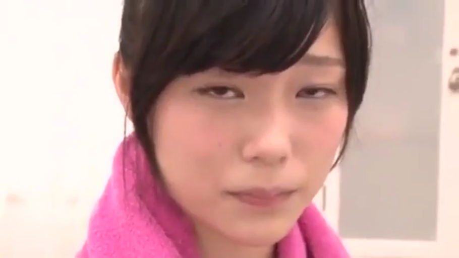 室内 · 脸部特写 · 迷离 · 面对镜头 · 毛巾 · 正面 · 亚洲女性 · 粉色浴巾