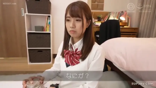 座り姿勢 · 真剣 · 半身特写 · 部屋 · 带字幕 · 玻璃罐 · JK学生装 · 持罐沉思