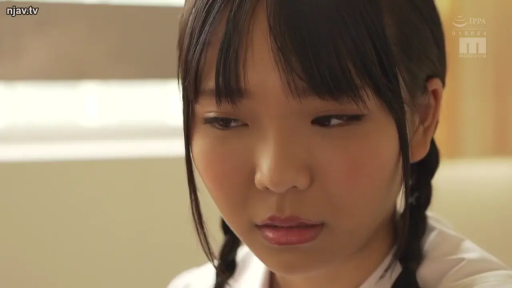 Indoor · Sitting Posture · Melancholy · Close-up of the face · Overlook · 白色校服 · 麻花辫