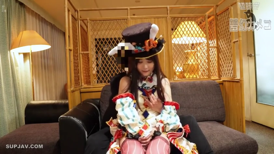 全裸 · 浴室 · 站姿 · 花洒 · 阴部 · 口罩 · 淋浴