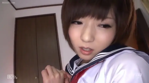 卧室 · 站立 · 自然 · 面部特写 · 对话 · 水手服 · 短发