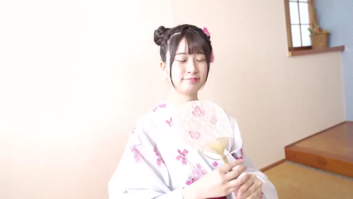 室内 · 微笑 · 半身 · 正面 · 浴衣 · 持物 · 和风 · 团扇