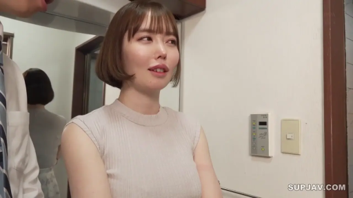 性交 · 迷离 · 客厅 · M字开腿 · 有码 · 私处 · 碎花胸罩 · 单人皮沙发