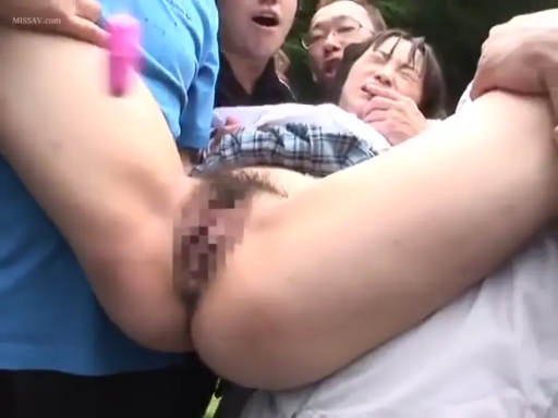 迷离 · 私处特写 · 多人 · 粉色跳蛋 · 野外露出 · 校园制服 · 大开腿 · 户外公园