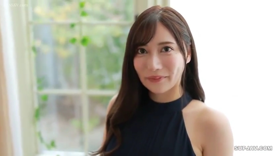 专注 · 卧室 · 腿部 · 跪姿 · 床垫 · 舔足 · 恋物 · 黑色长靴