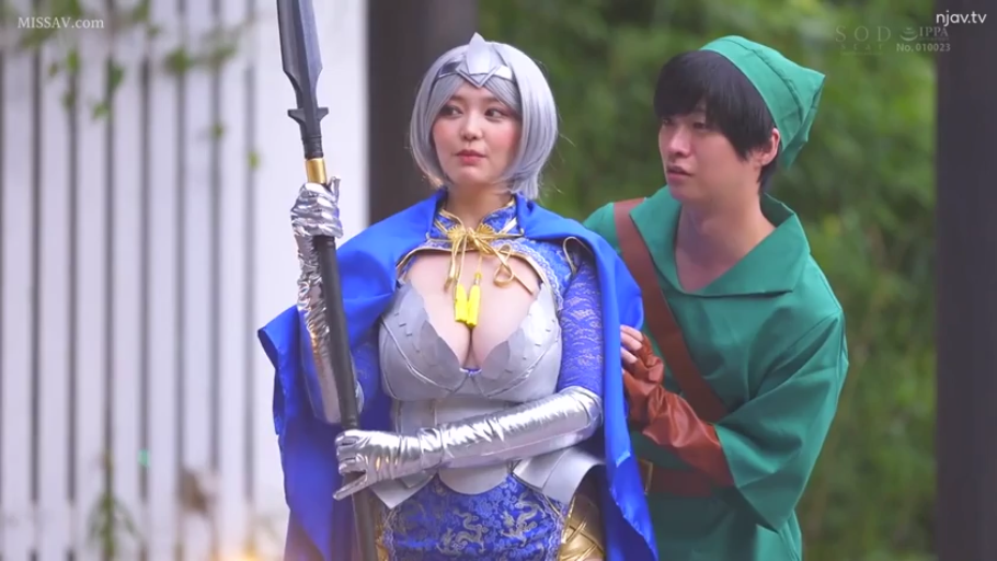 胸部特写 · 站立 · 户外 · 角色扮演服