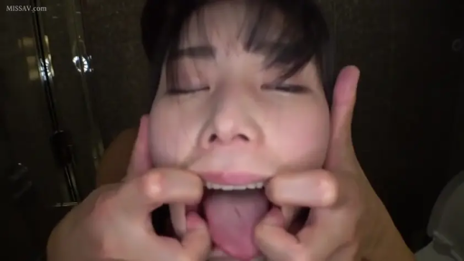 脸部 · 浴室 · 休闲服