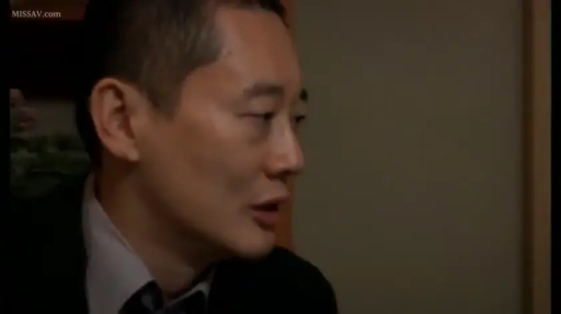 室内 · 顔部のクローズアップ · スーツ