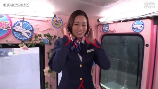 室内 · 面部 · 第一视角 · 全裸 · 微笑 · 面对镜头 · 对视