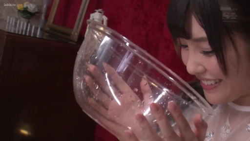 室内 · 脸部特写 · 白色蕾丝上衣