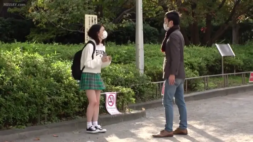 Conversation · Role-playing · Stand · 自然 · Horizon · Outdoor · 学生装 · 书包